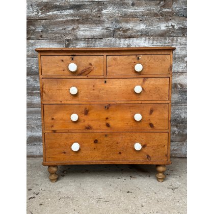 Antique Victorian Pine Farmhouse Chest of Drawers Antique Victorian Pine Farmhouse Chest of Drawers