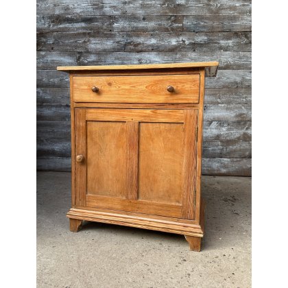 Vintage Waxed Pine Farmhouse Cabinet Vintage Waxed Pine Farmhouse Cabinet