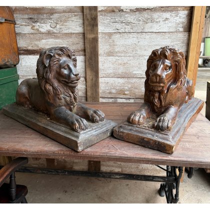 Beautiful Victorian Salt Glazed Stoneware Pair Of Lions Beautiful Victorian Salt Glazed Stoneware Pair Of Lions