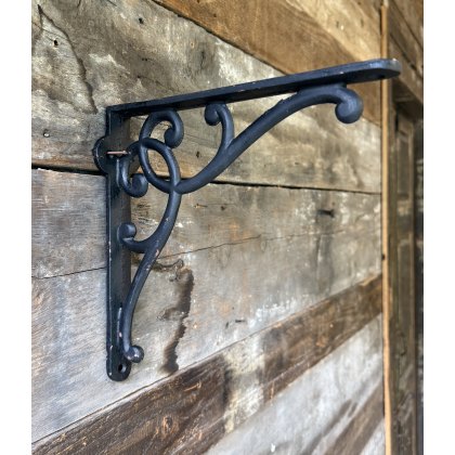 Cast Iron Swirl Bracket Cast Iron Swirl Bracket