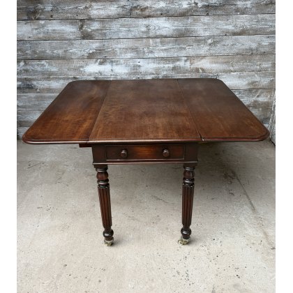 Stunning Regency Mahogany Drop Leaf Dining Dining Table Stunning Regency Mahogany Drop Leaf Dining Dining Table
