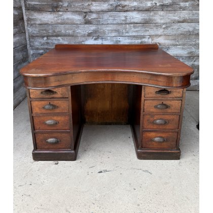 Antique Victorian Mahogany Centre Room Desk Antique Victorian Mahogany Centre Room Desk