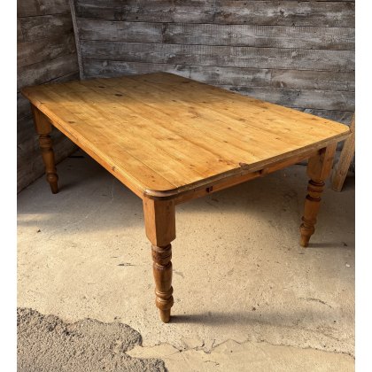 A Wonderful Early 20thC Farmhouse Pine Dining Table A Wonderful Early 20thC Farmhouse Pine Dining Table