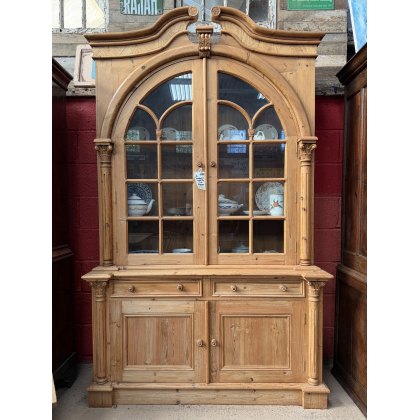 A Wonderful 19thC Nordic Pine Dresser A Wonderful 19thC Nordic Pine Dresser