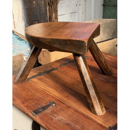 A Wonderful Primitive 19thC Milking Stool A Wonderful Primitive 19thC Milking Stool