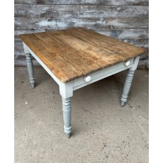 Wonderfully Rustic Victorian Farmhouse Pine Dining Table Wonderfully Rustic Victorian Farmhouse Pine Dining Table
