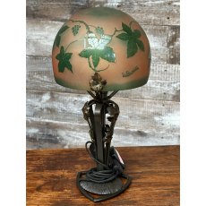 Beautiful Vintage French Cameo Lamp Beautiful Vintage French Cameo Lamp