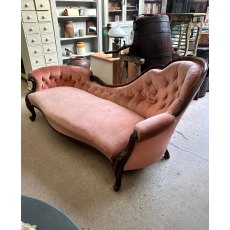 Lovely Antique Victorian Pink Velvet Chaise Lounge Lovely Antique Victorian Pink Velvet Chaise Lounge