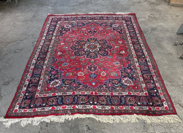 Vintage Persian Bakhtiari Style Large Rug (3.6m x 2.66m)