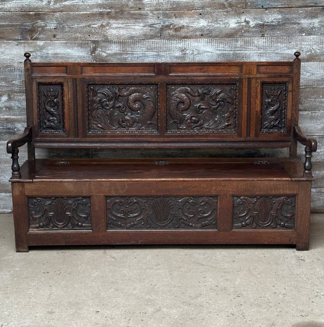 Exquisite Antique 19th Century Flemish Revival Carved Oak Settle